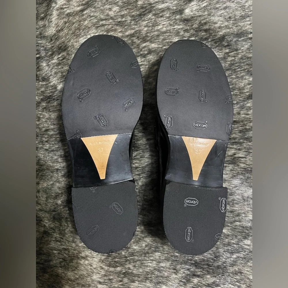 Authentic CHANEL Black Patent Gold Chain Loafer. Size 37 - Picture 10 of 14